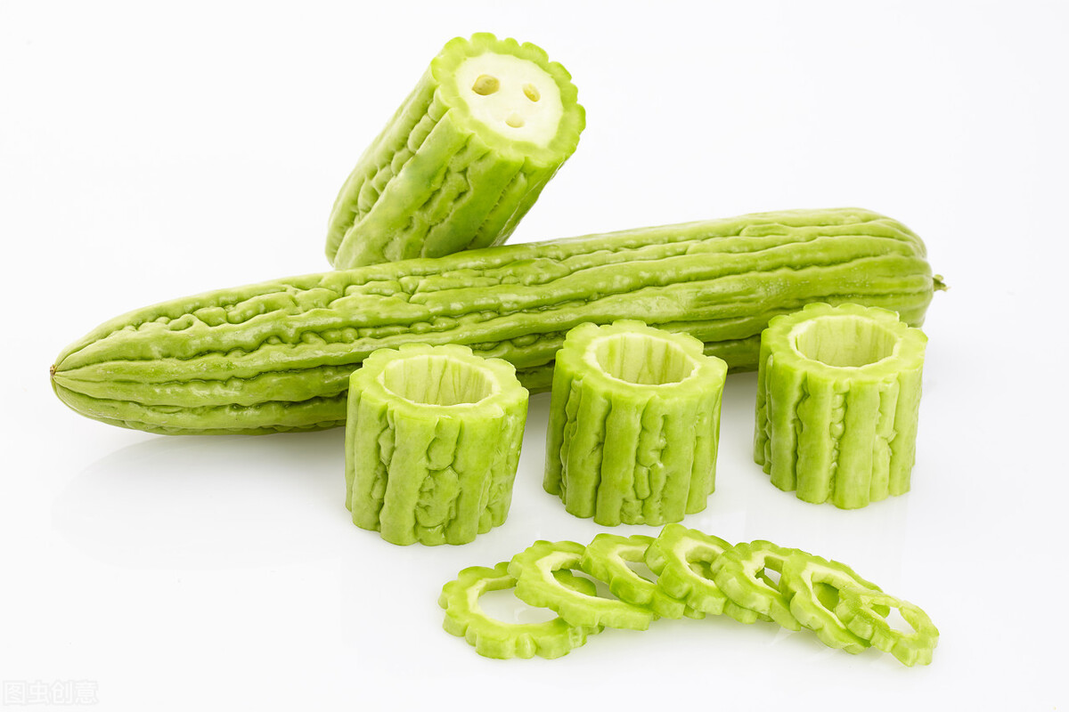 苦瓜怎么炒才不苦好吃,苦瓜要怎么炒才好吃又不苦