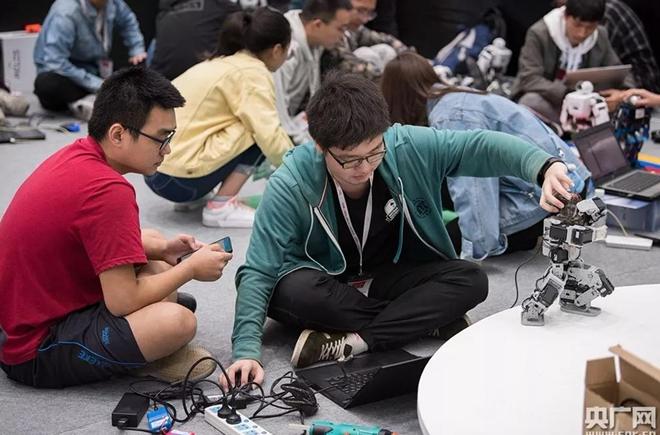 捧回25座奖杯！西安这支队伍不仅有“最强大脑”，而且颜值还高！