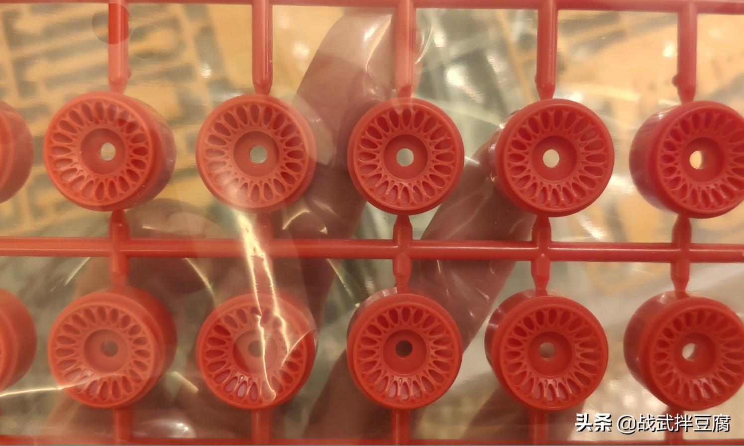 流浪地球运输车模型开箱视频,载具模型流浪地球