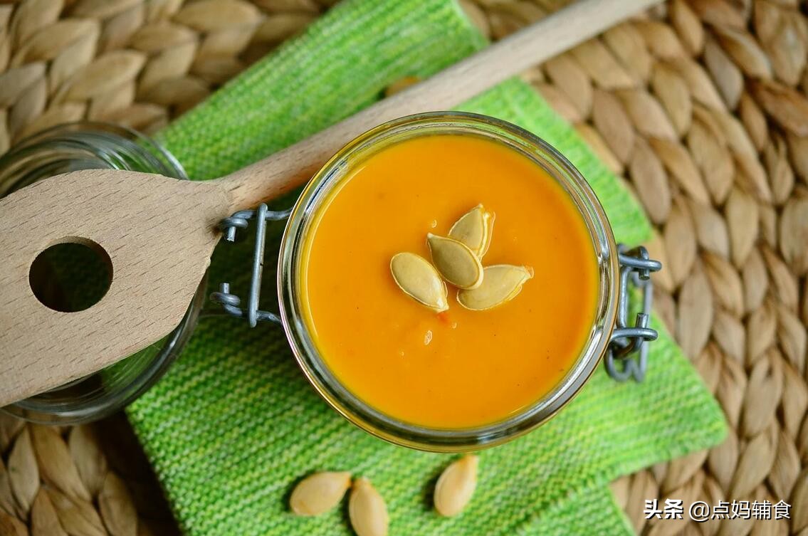 宝宝一岁了只吃母乳需不需要断奶,宝宝特别依赖母乳不吃奶瓶怎么办