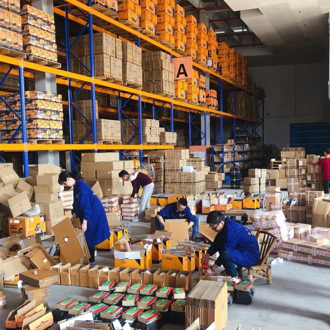 一个类目，一个站点，传统外贸勇决转型，一年成为超级大卖