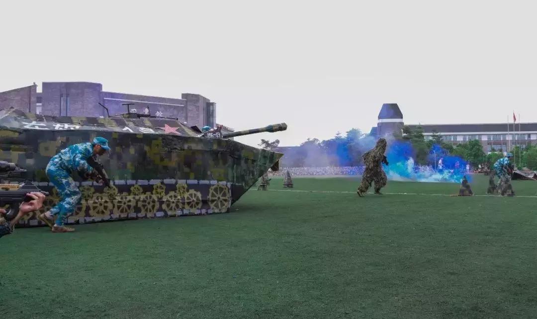 真人版穿越火线军训,有真人cs军训的大学