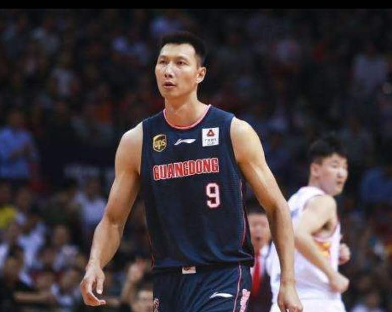 华南虎跟东北虎谁厉害,东北虎战华南虎