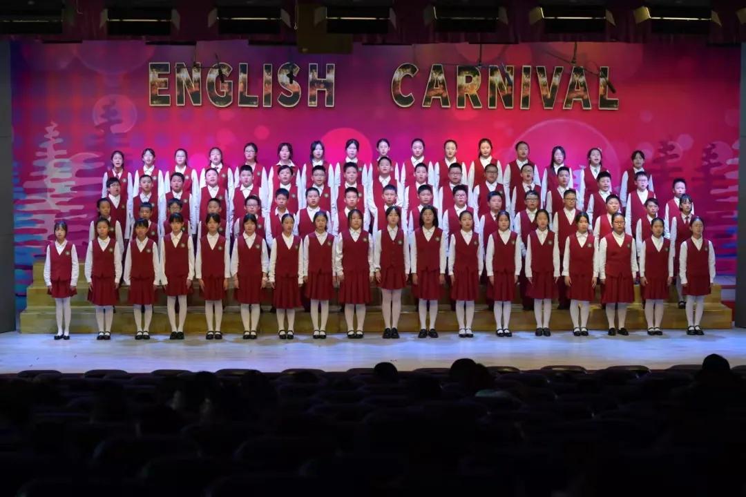 左手国学，右手英语，中杉学校真不一般