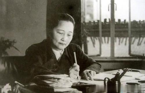 一场震动东亚的葬礼，16位大人物抬棺，灵柩上附三个字：民族魂