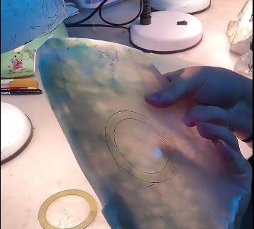 全是裂的沙枣青籽料,全是裂的珠宝