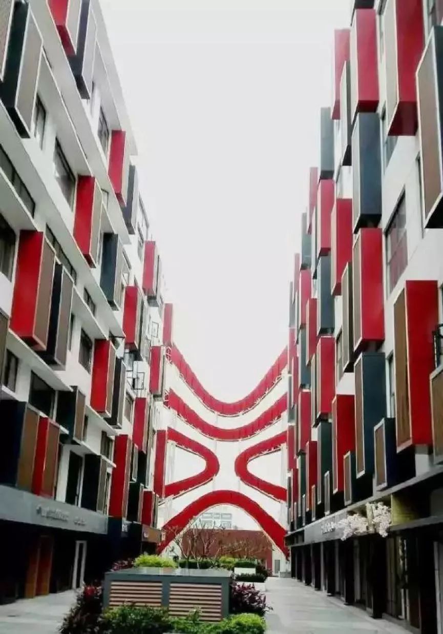 *子烟电**颠覆下，老卷烟厂路在何方