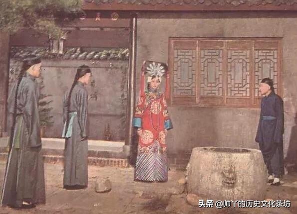 珍妃为什么被慈禧扔进井里,珍妃为什么被皇上扔井里