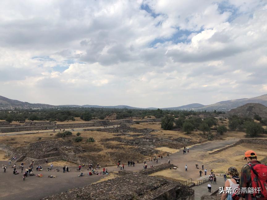 “踏迹古文明、晓看日月辉”— 除夕墨西哥金字塔一日游记