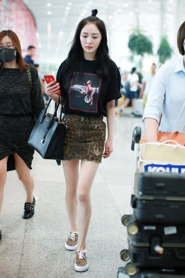 杜蕾斯收购美赞臣，网友编广告：不用我的套，十个月后就买我的奶