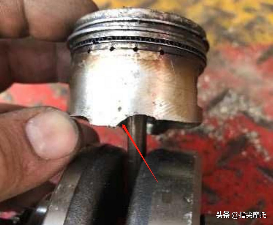 摩托车启动杆踩不动曲轴抱死,摩托车拉缸启动杆踩不下去吗