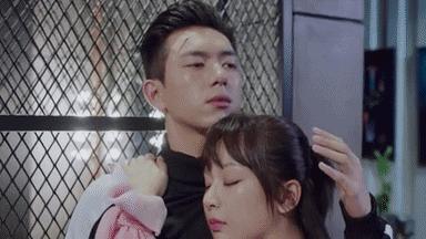 《亲爱的热爱的》:小甜妞佟年倒追高冷男神韩商言，齁甜