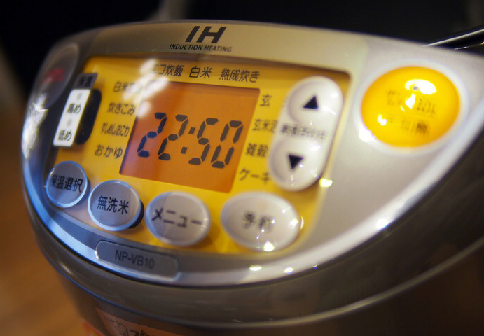 美的跟虎牌的电饭煲测评,象印电饭煲和美的哪个好