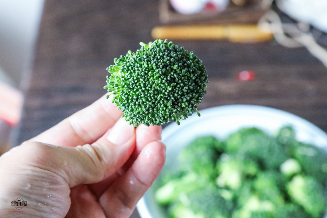 怎样洗西兰花的小虫,洗西兰花用什么方法洗得干净