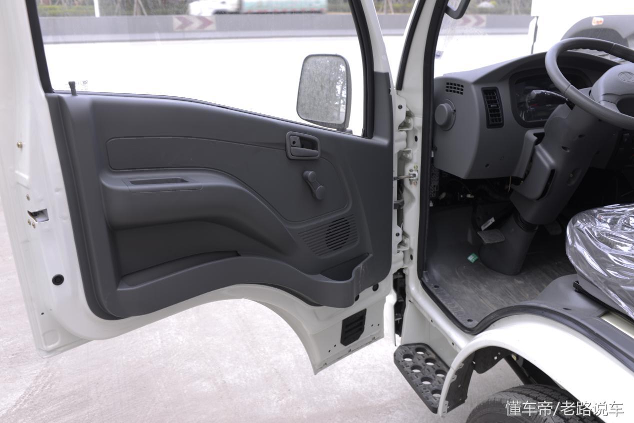 南京依维柯跃进小福星微卡,跃进小福星双排微卡多少钱