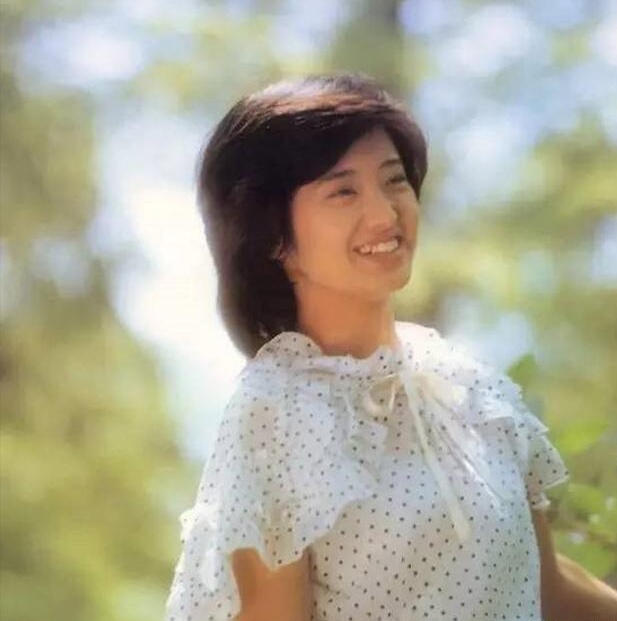 山口百惠为什么让人们念念不忘,山口百惠漂亮吗