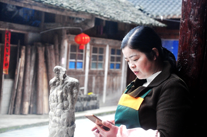 春到茶山好风光,春到安宁景醉人