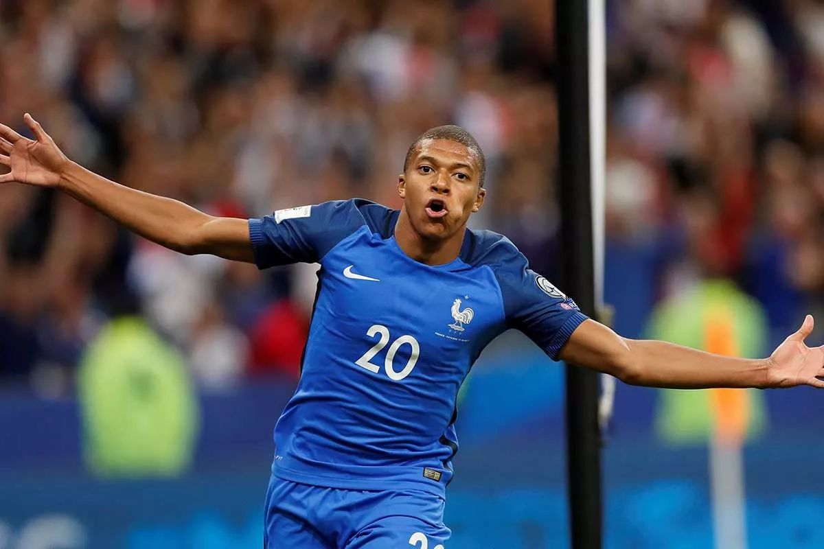 现役足坛十大快马,国内足坛十大快马