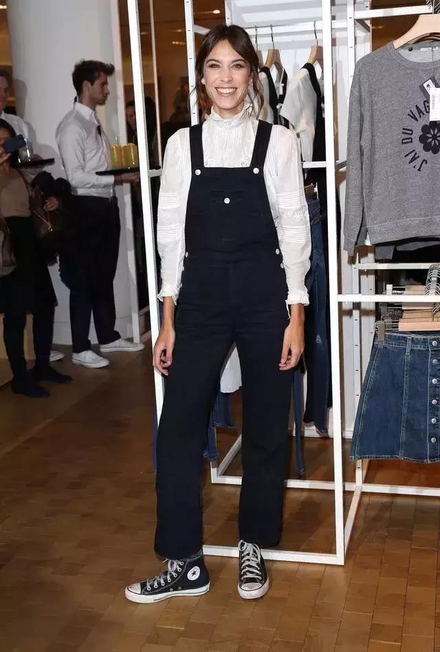 好看不贵的衣服学生推荐,好看不贵的学生用品