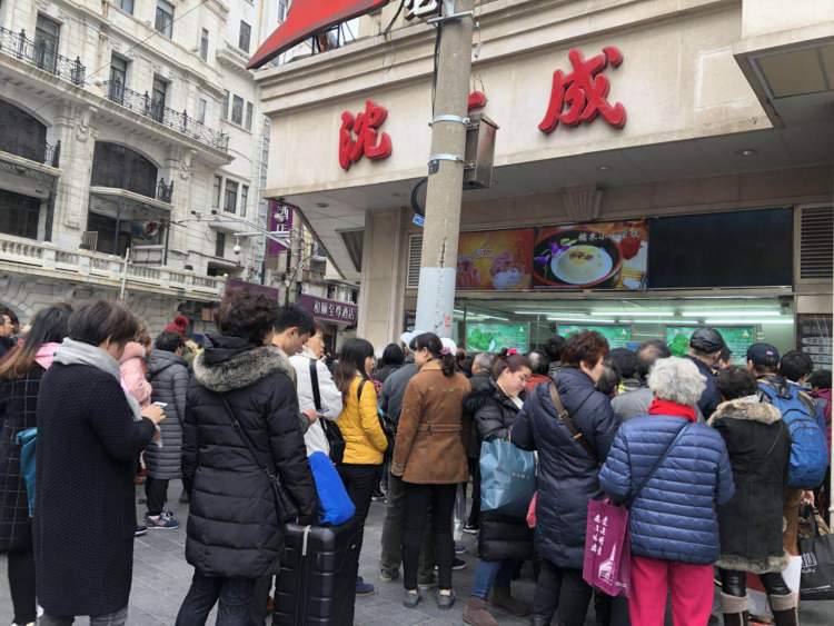 青团比拼,排队3小时买的青团