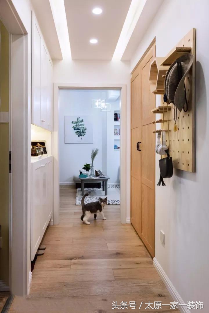 60平北欧小两居室，床头柜非常有设计感！