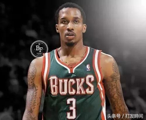 赚钱还是做自己想做的工作,不管你做什么工作都要挣钱