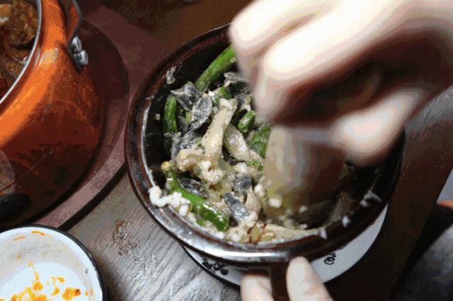 皮蛋瘦肉粥皮蛋可以不煮吗,皮蛋有毒吗是怎样做的