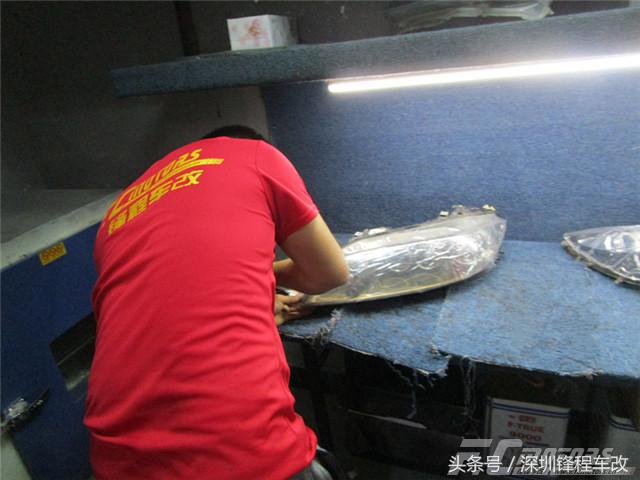 东莞锋程改灯马自达6大灯改装海拉五透镜没有对比就没有伤害