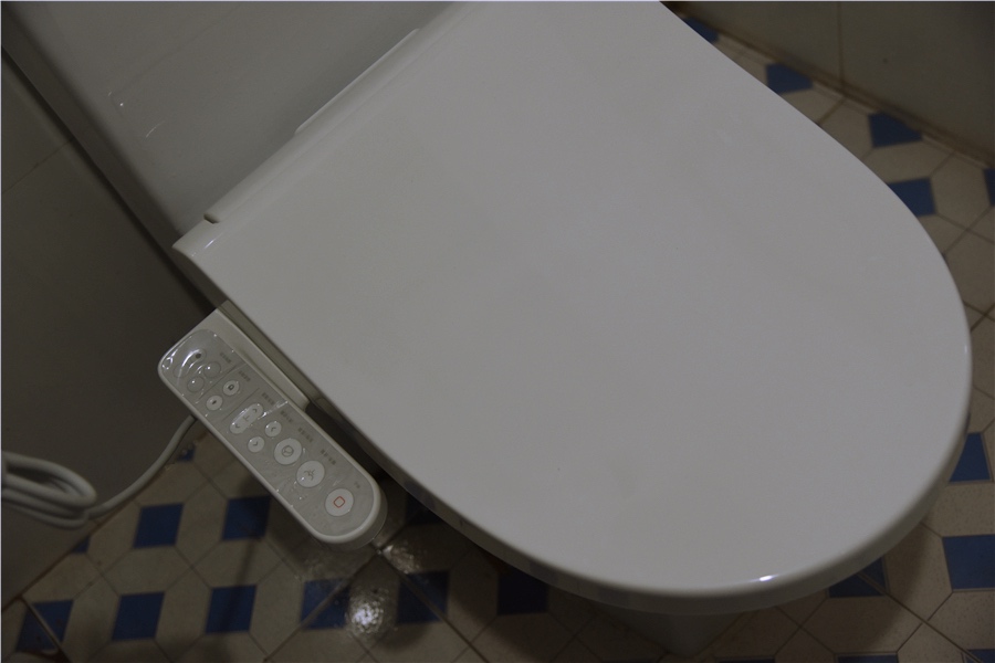 智能马桶盖热水冲洗和加热,智能即热冲洗马桶盖