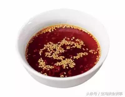 要想凉菜拌得好秘制酱汁少不了,如何调制出粘稠的凉菜酱汁