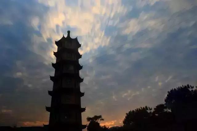 中国十大高佛塔,中国历史最悠久的藏式佛塔