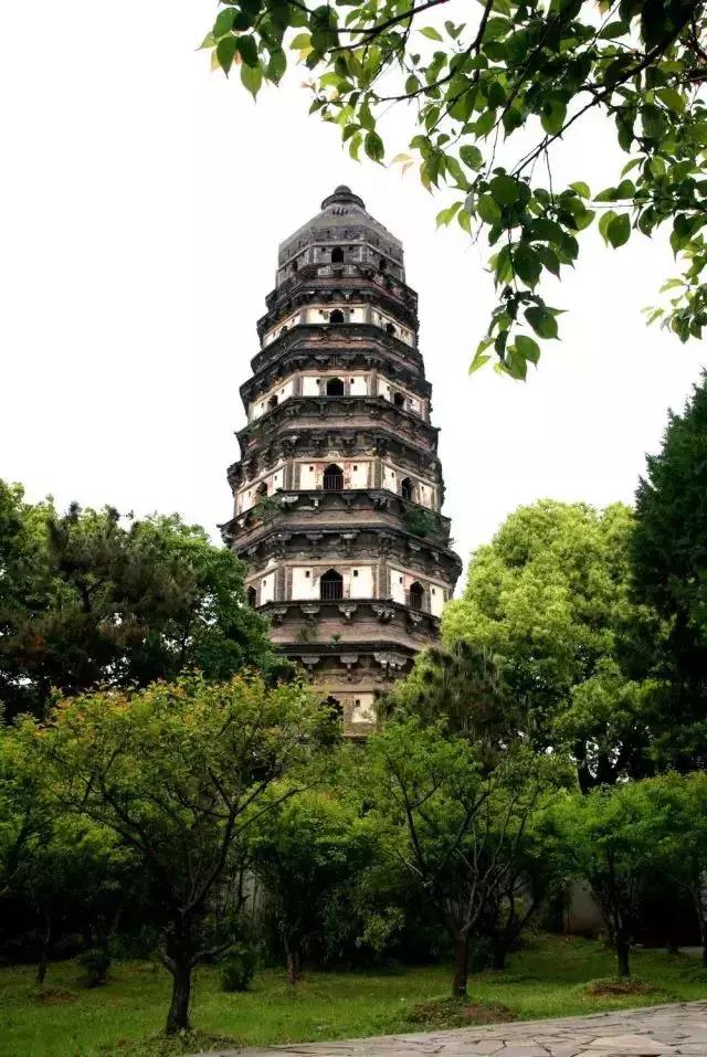 中国十大高佛塔,中国历史最悠久的藏式佛塔