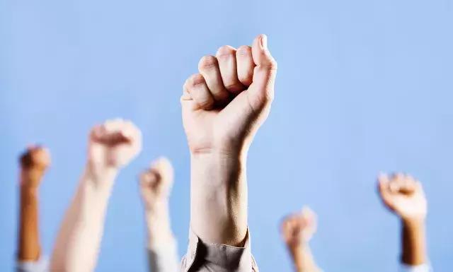 315放心产品矿泉水,深海泉330ml