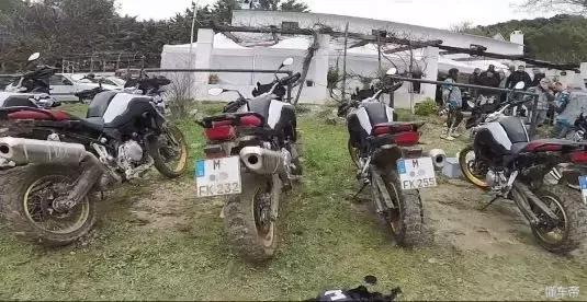 宝马F850GS中量级拉力车,跑铺装路有必要买宝马f850gs吗