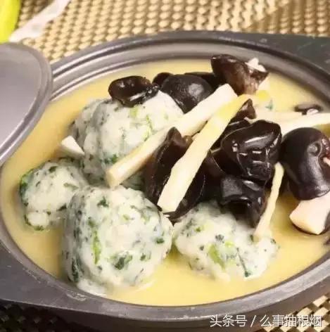 荠菜应季食材,应季的荠菜饺子