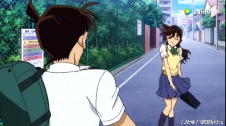 柯南承认是新一小兰震惊了哪一集,新一看到小兰穿的是白色短裤