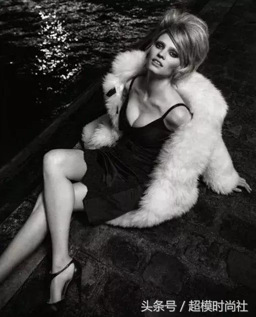 牙缝成特色？C*杯罩**超模大器晚成！因“胖”引争议