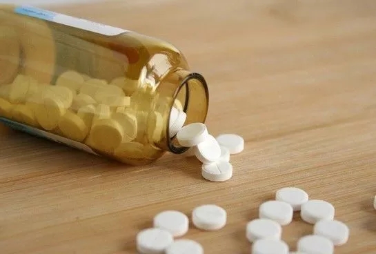 大腿撞伤康复训练,大腿肌肉打球被撞伤怎么恢复