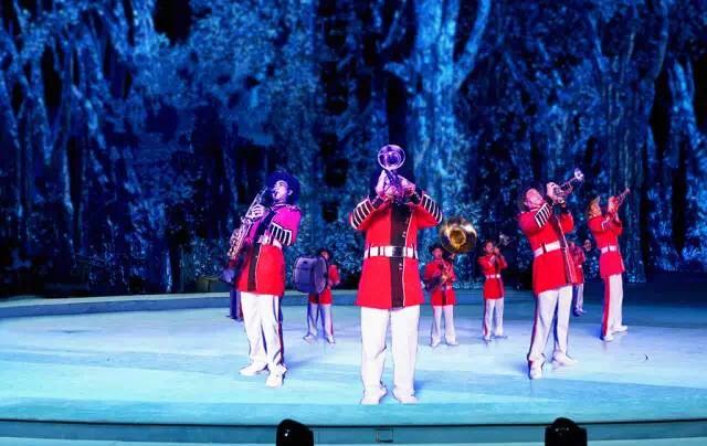 想投食小白虎、赏国际马戏？你有时间，小编有票，周末灵玲走起