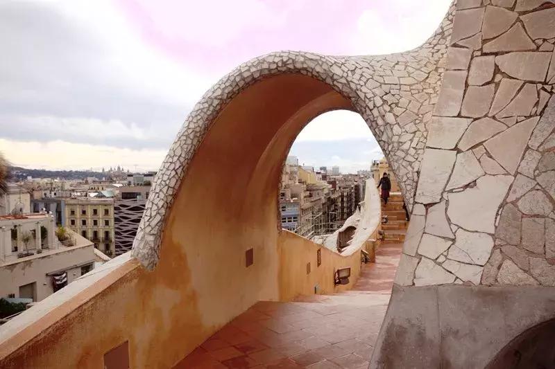 米拉之家夜晚,米拉之家纪录片