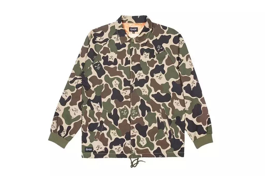 穿上这件外套你就是花丛中最酷的那朵花！