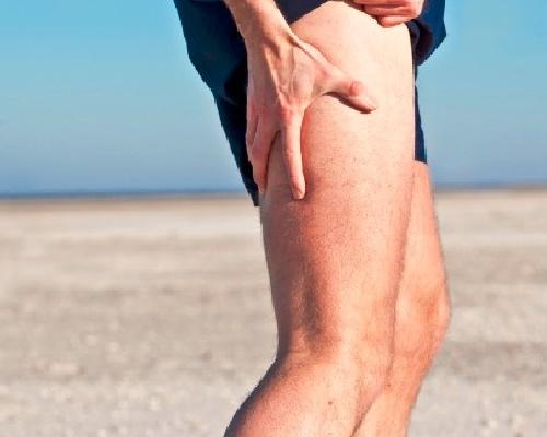 右胸肌肉隐隐疼痛的原因有哪些,腿部肌肉游走性疼痛是什么原因