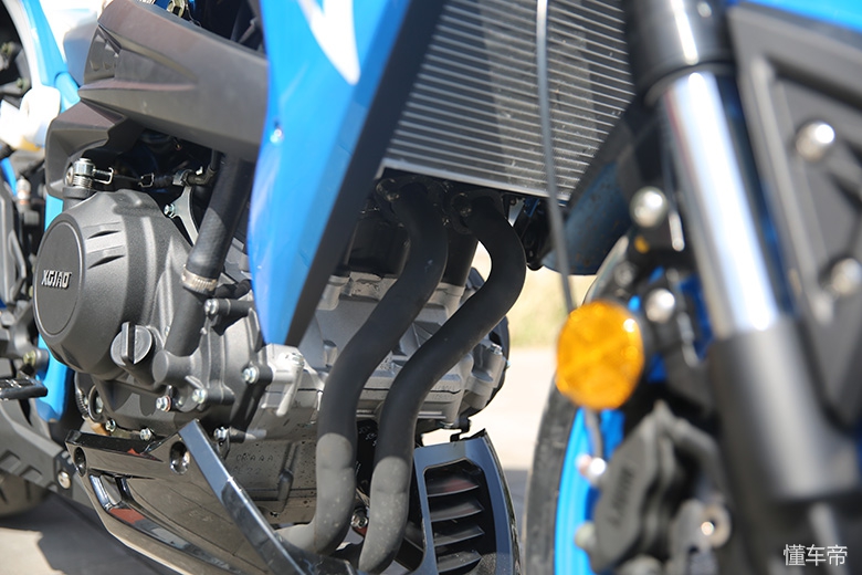 新感觉双缸250百公里加速,加速2秒左右的摩托车