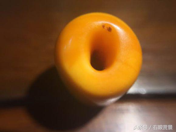 天然孔道的蜜蜡原石多吗,蜜蜡孔道水晶线拿不出来