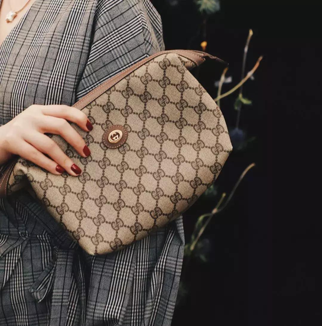 什么方法可以淘到大牌小样,loewe和celine草编包哪个好