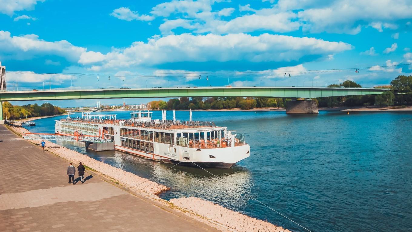 邮轮旅游攻略自由行全套,邮轮中心厦鼓码头附近买特产