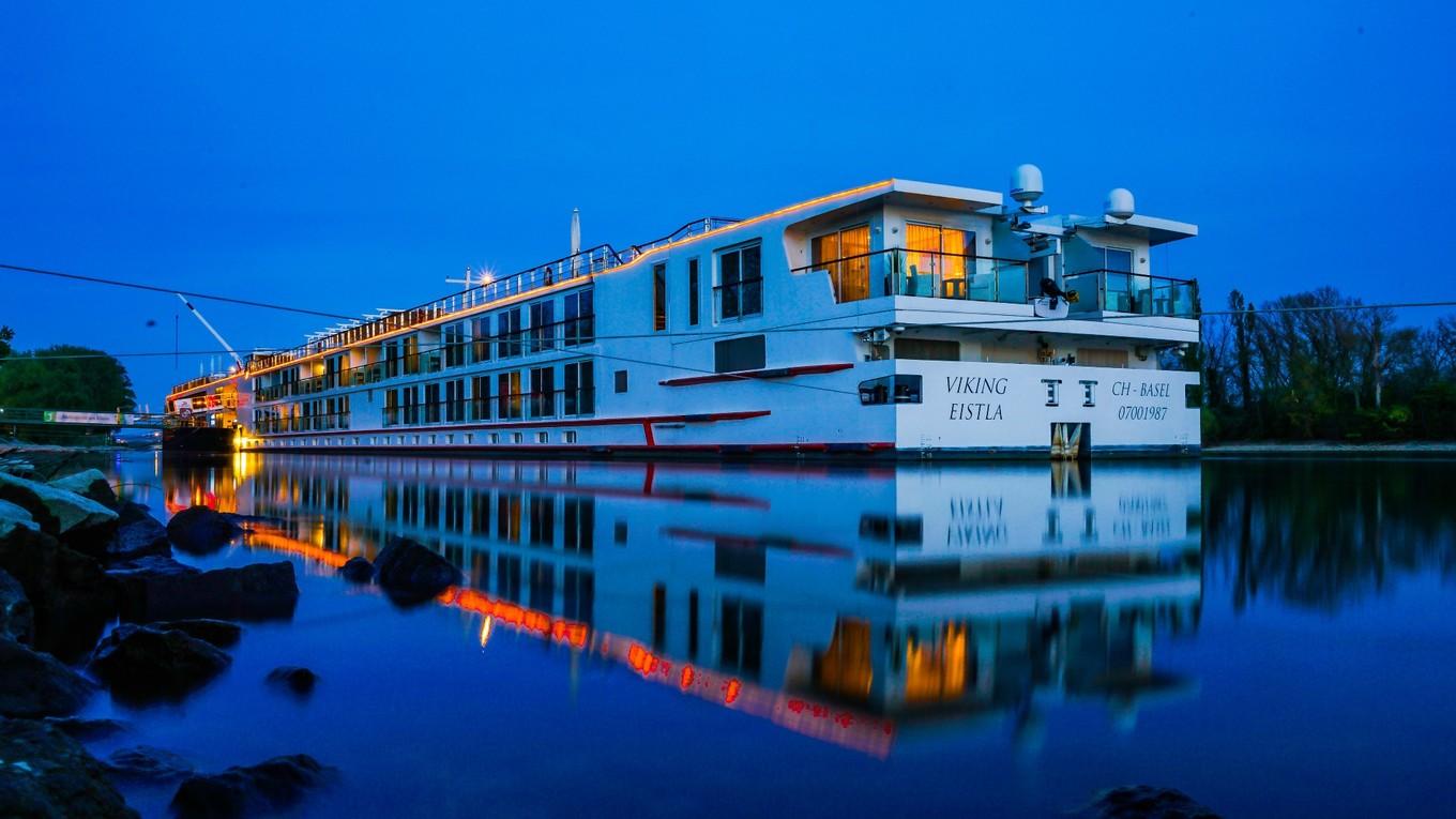 游轮买票在哪里买,游轮7天6夜豪华游怎么买