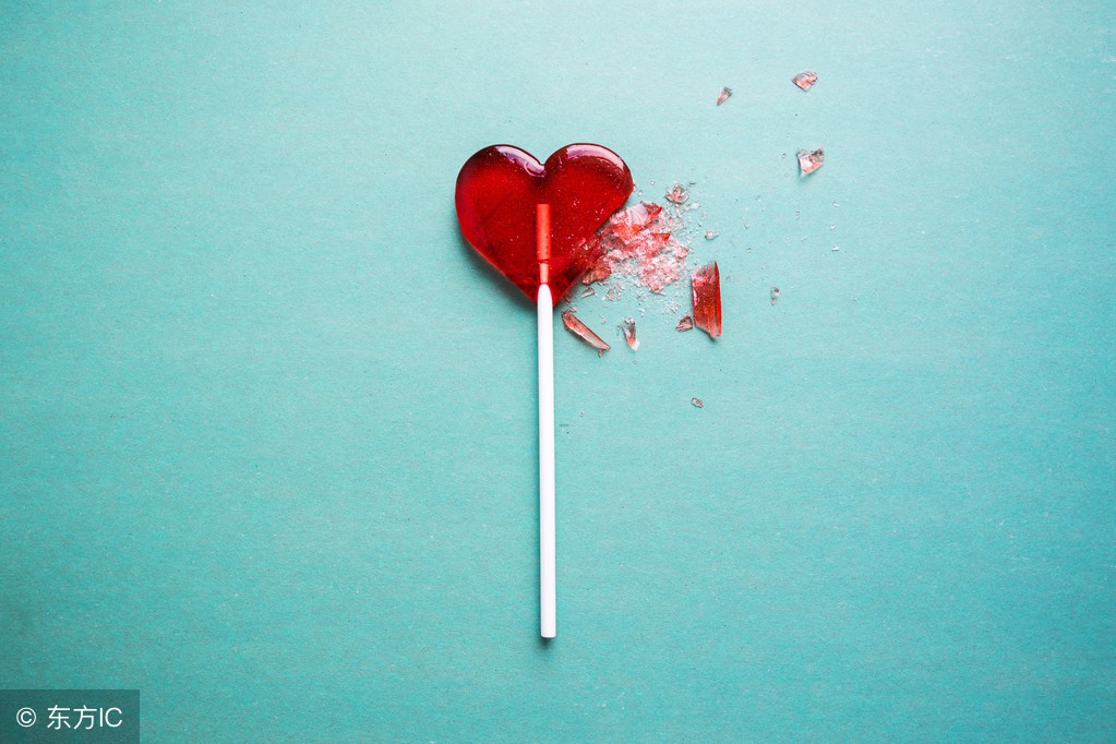 白羊女和天蝎男分手后谁先低头,白羊女与天蝎男分手后