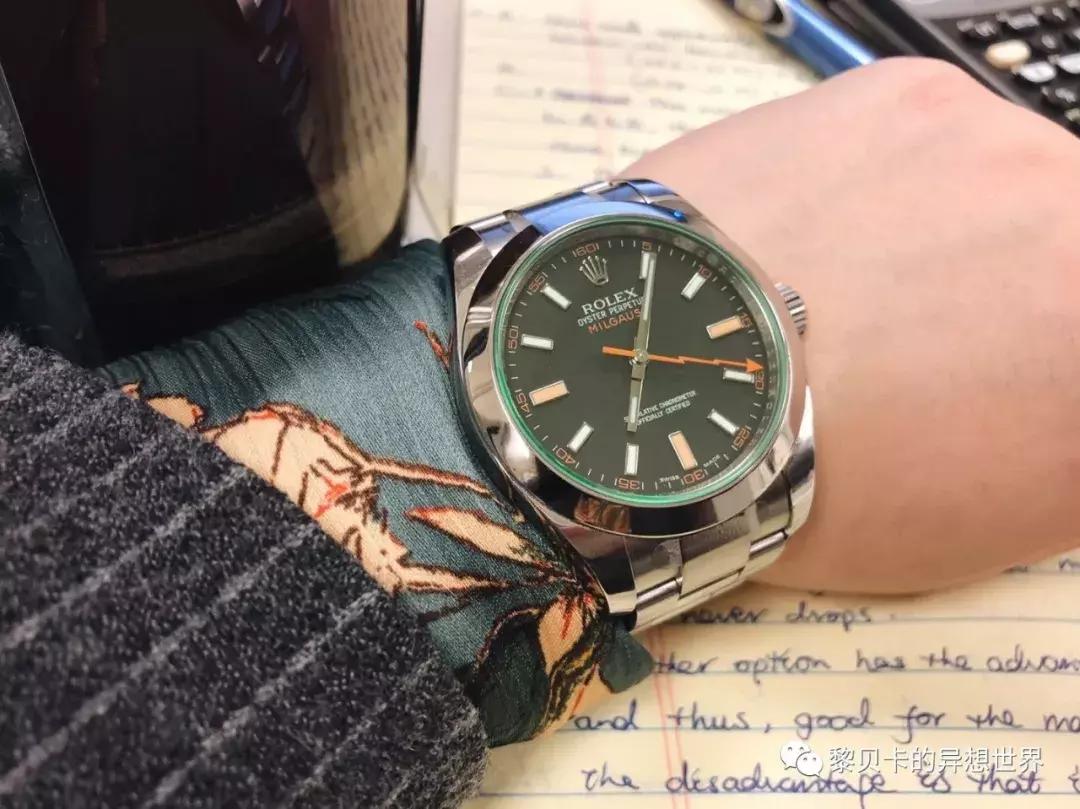 男人戴表跟不戴表的区别,戴表的男人和不戴表的男人