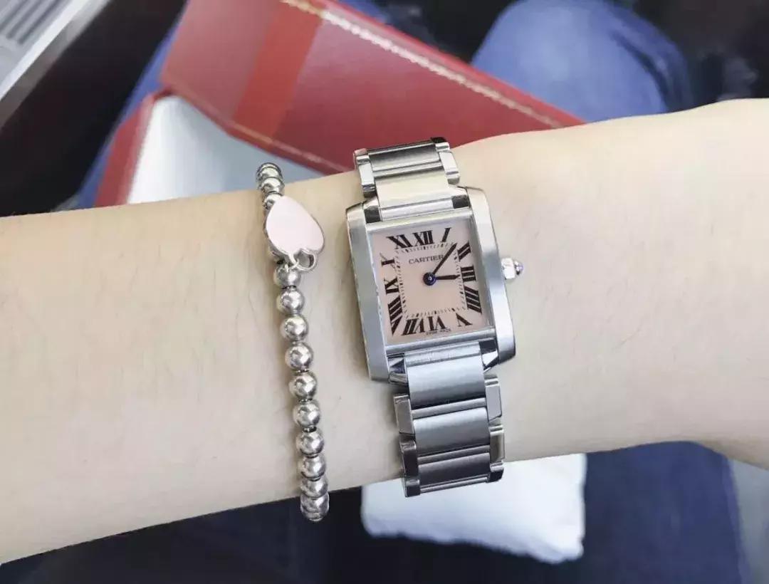 男人戴表跟不戴表的区别,戴表的男人和不戴表的男人